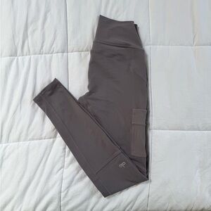 ALO Yoga Gray Cargo Leggings High Waist Performance